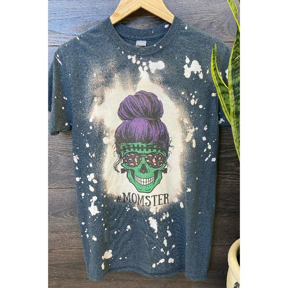 NWT #MOMSTER Messy Bun Skeleton Tee Graphic Halloween Tshirt - Picture 1 of 1